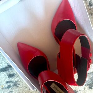 8 1/2 Red Steve Madden Pumps